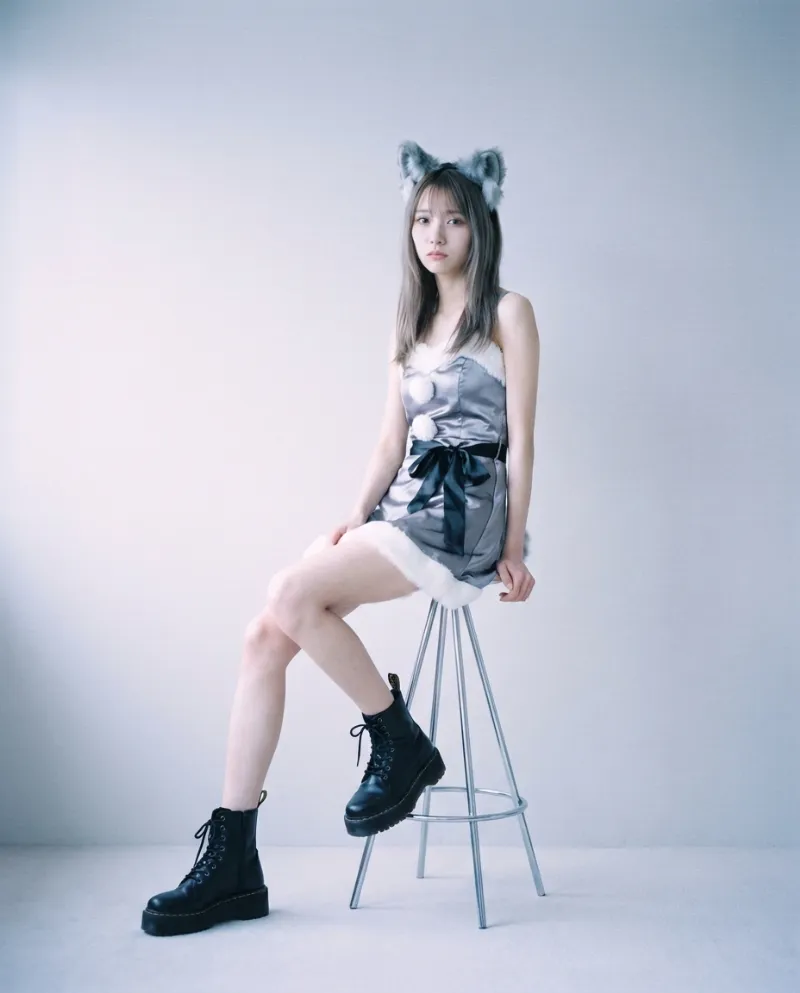 ウルフガール / 狼耳ミニドレス|Nano Banana用コスプレプロンプト