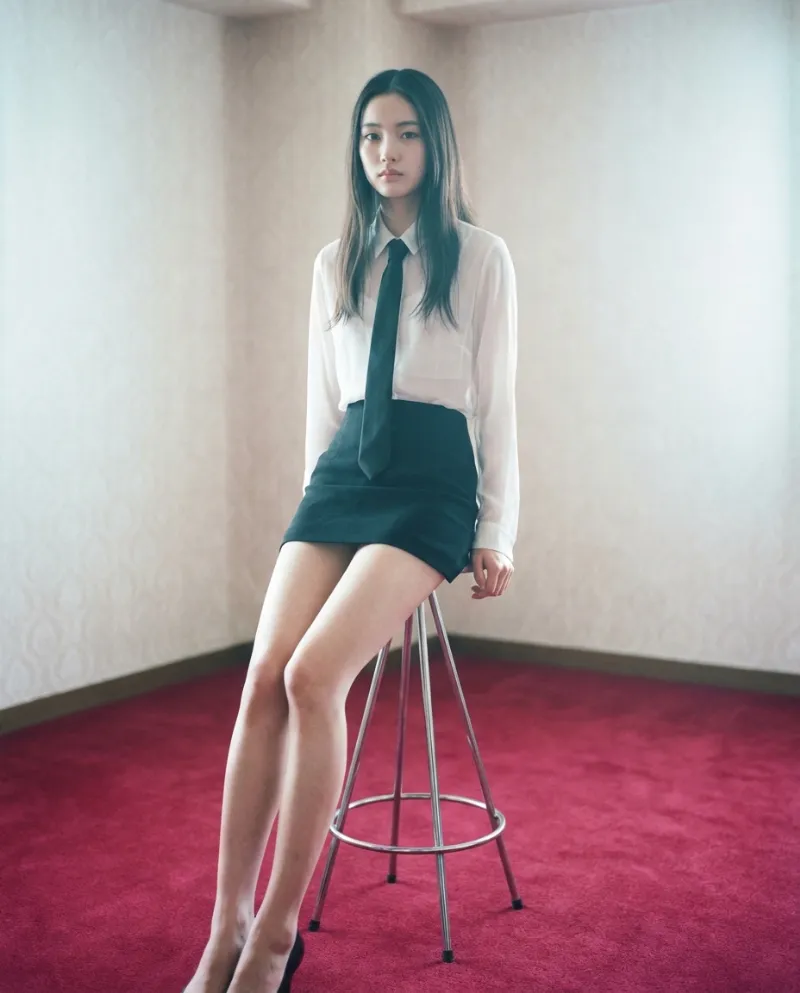 Nano Banana Proで生成:OL制服コスプレ衣装の作例