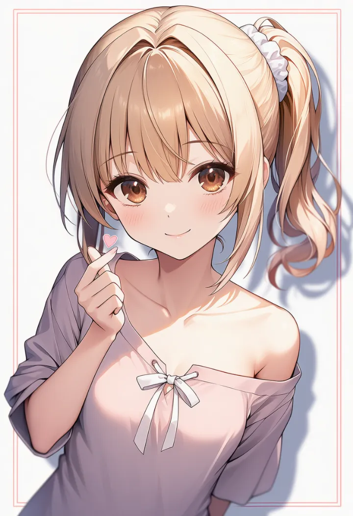 指ハートを作って首をかしげる女性のあざといポーズ