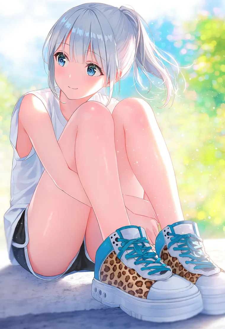 サイドパネルにアニマル柄を入れたスニーカー